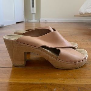 NO 6 Store Sandal Clogs in Neutral Pink